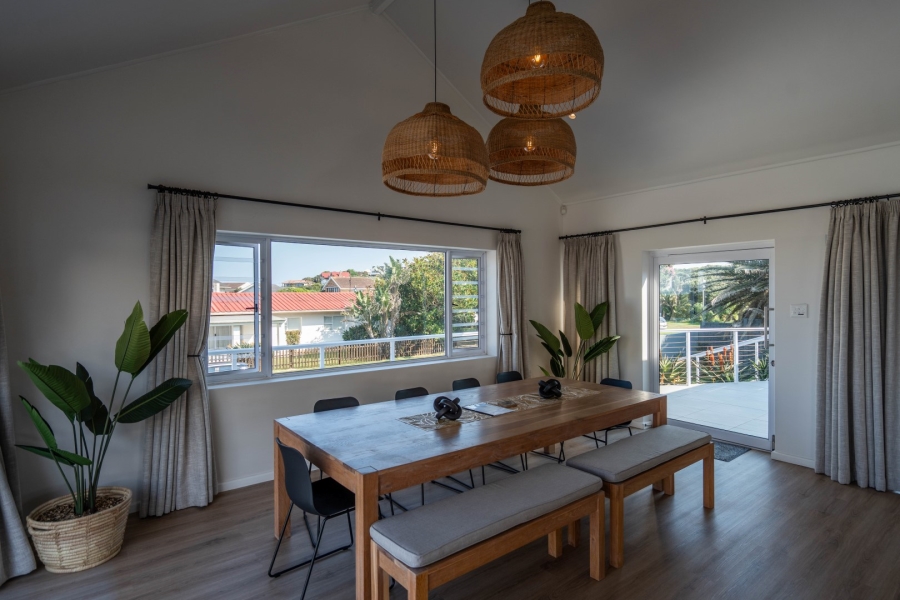 4 Bedroom Property for Sale in West Beach Eastern Cape